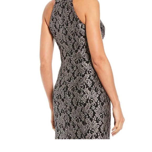 Sleeveless Halter Neck Scallop Keyhole Mermaid Gown - Picture 3 of 4